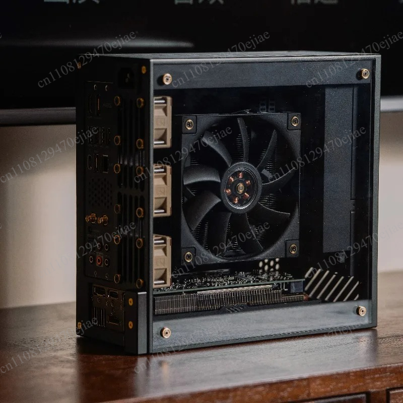 Case Mini ITX in Alluminio CNC - Sff Mini Itx Cnc Aluminum Chassis recensione e prezzo